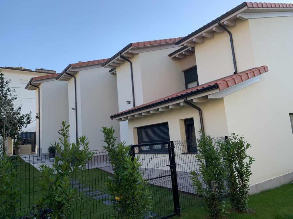 Adosadoduplex Marea Baja 3 Zona Playa Ideal Familias Parejas Y Amigos リャネス エクステリア 写真